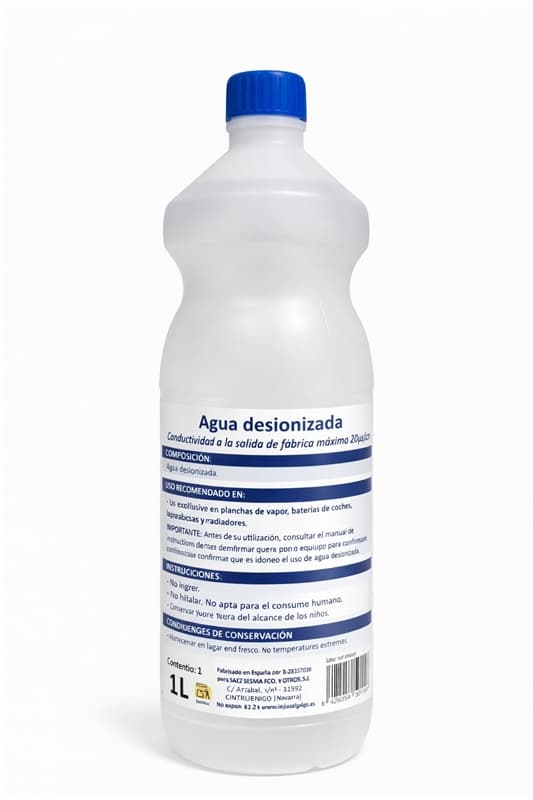Agua destilada garrafa transparente uso técnico y limpieza industrial